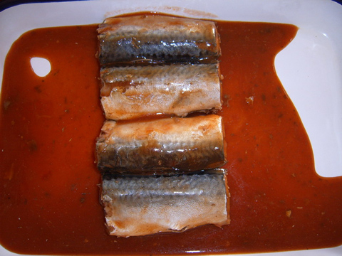 mackerel-in-tomato-sauce-open.jpg